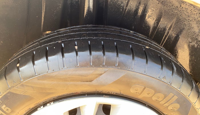 2023 Maruti Baleno DELTA 1.2 AGS, Petrol, Automatic, 15,116 km, Right Rear Tyre Tread