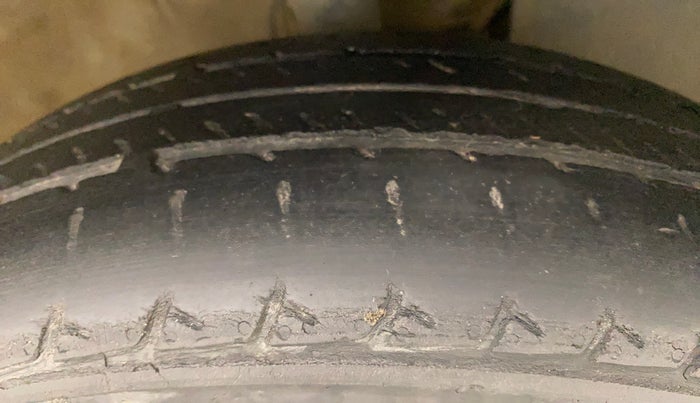 2020 Maruti New Wagon-R VXI 1.2, Petrol, Manual, 63,404 km, Right Front Tyre Tread