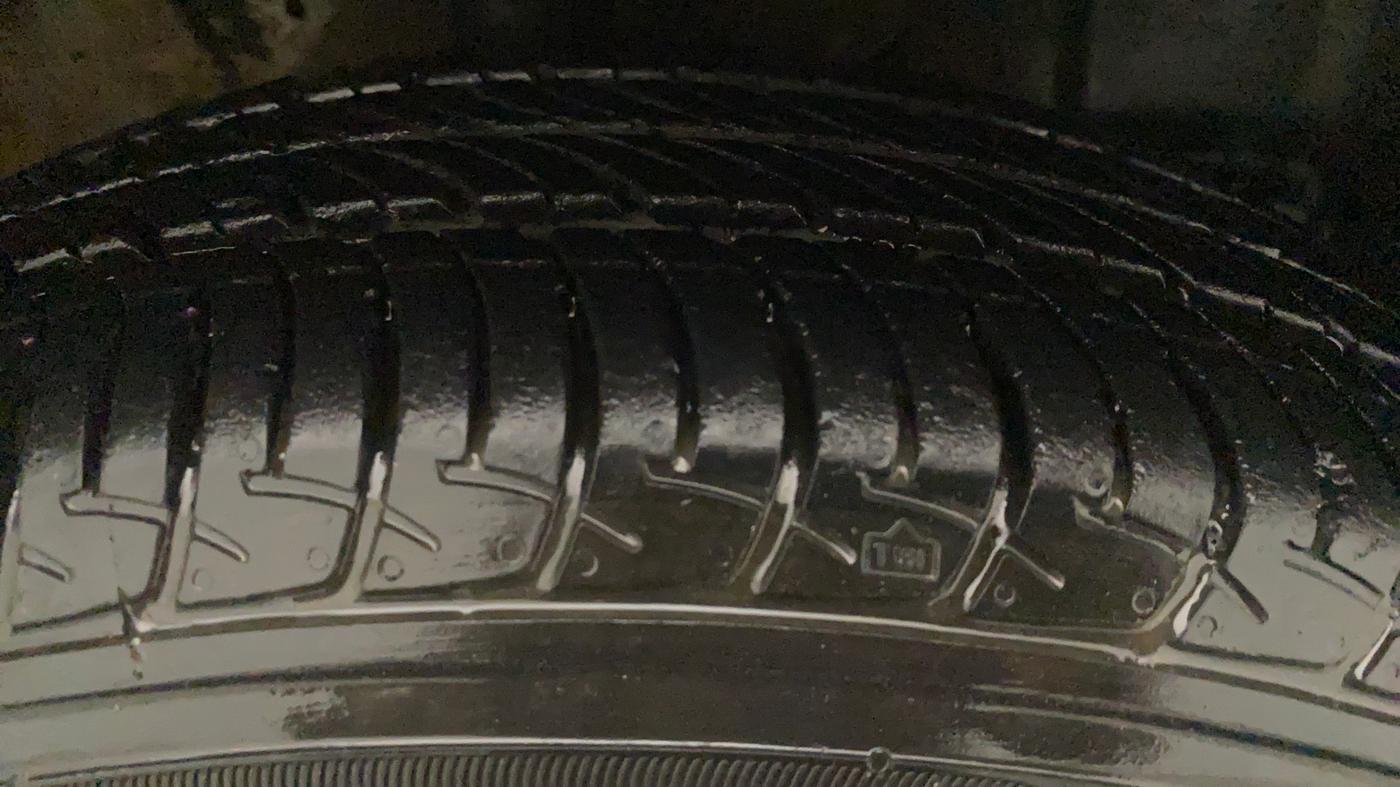 2019 Maruti New Wagon-R VXI 1.2, Petrol, Manual, 37,678 km, Right Front Tyre Tread
