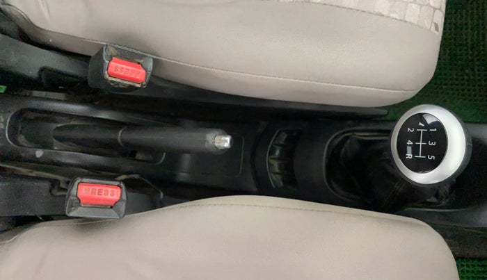 2015 Maruti Wagon R 1.0 VXI, Petrol, Manual, 47,824 km, Gear Lever