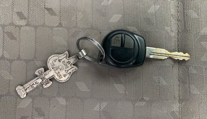 2015 Maruti Wagon R 1.0 VXI, Petrol, Manual, 47,824 km, Key Close Up