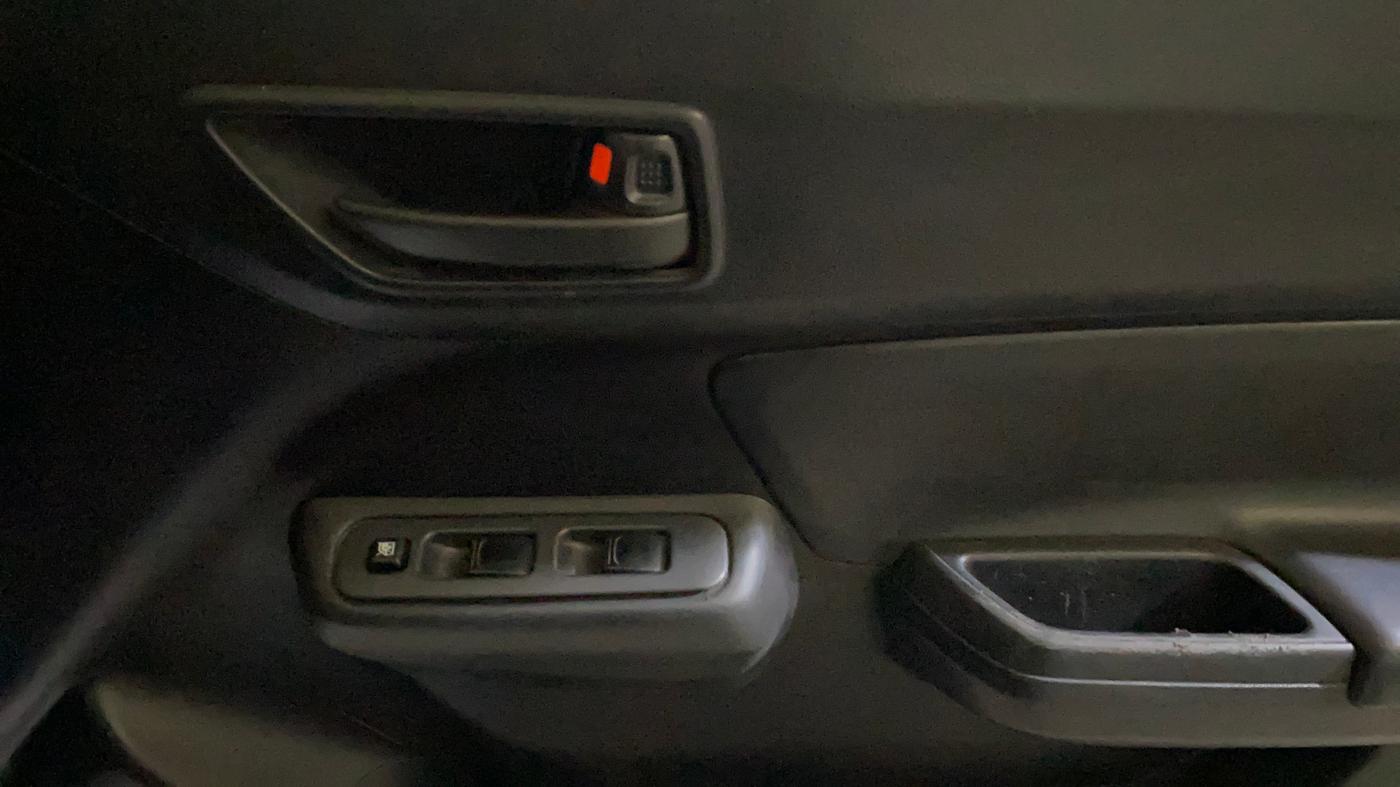 2019 Maruti Swift LXI, Petrol, Manual, 42,772 km, Driver Side Door Panels Control