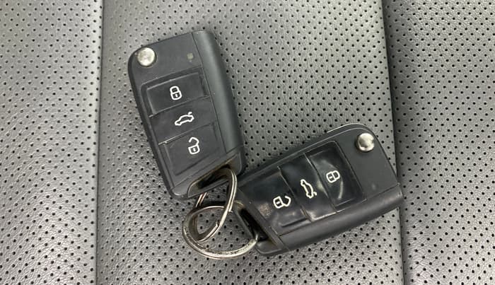 2023 Skoda KUSHAQ STYLE 1.0L TSI MT, Petrol, Manual, 72,266 km, Key Close Up
