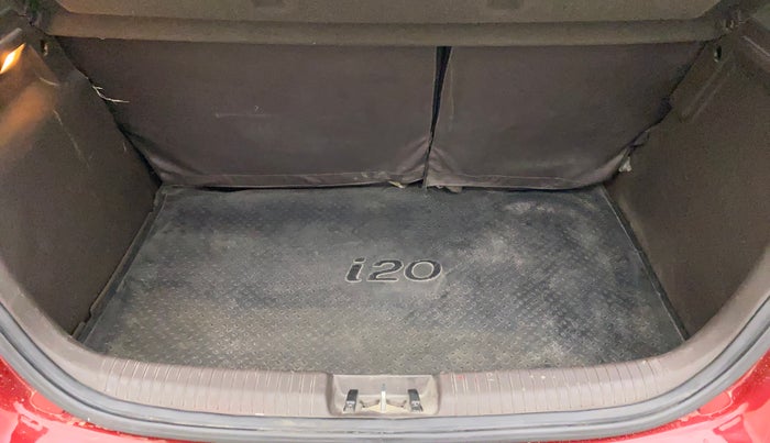 2010 Hyundai i20 SPORTZ 1.2, Petrol, Manual, 46,385 km, Boot Inside