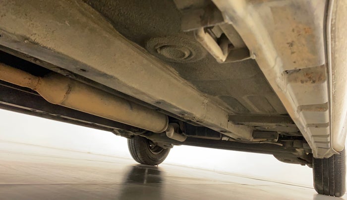 2011 Maruti Swift VXI, Petrol, Manual, 70,404 km, Right Side Underbody