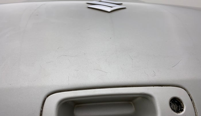 2011 Maruti Swift VXI, Petrol, Manual, 70,404 km, Dicky (Boot door) - Minor scratches