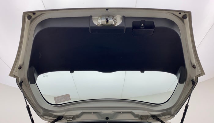 2011 Maruti Swift VXI, Petrol, Manual, 70,404 km, Boot Door Open