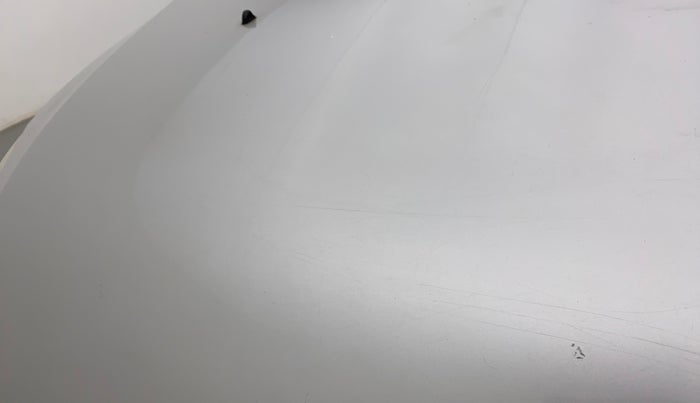 2011 Maruti Swift VXI, Petrol, Manual, 70,404 km, Bonnet (hood) - Minor scratches