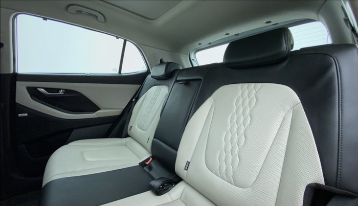 2020 Hyundai Creta 1.5 SX (O) AT, Petrol, Automatic, 45,074 km, Right Side Rear Door Cabin