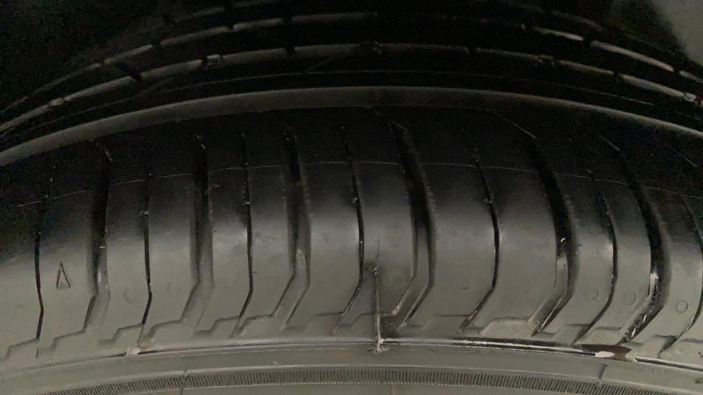 2023 Volkswagen VIRTUS GT PLUS TSI 1.5 EVO DSG, Petrol, Automatic, 9,766 km, Right Rear Tyre Tread