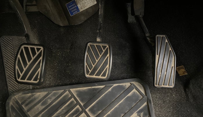 2017 Maruti Baleno DELTA PETROL 1.2, Petrol, Manual, 66,263 km, Pedals