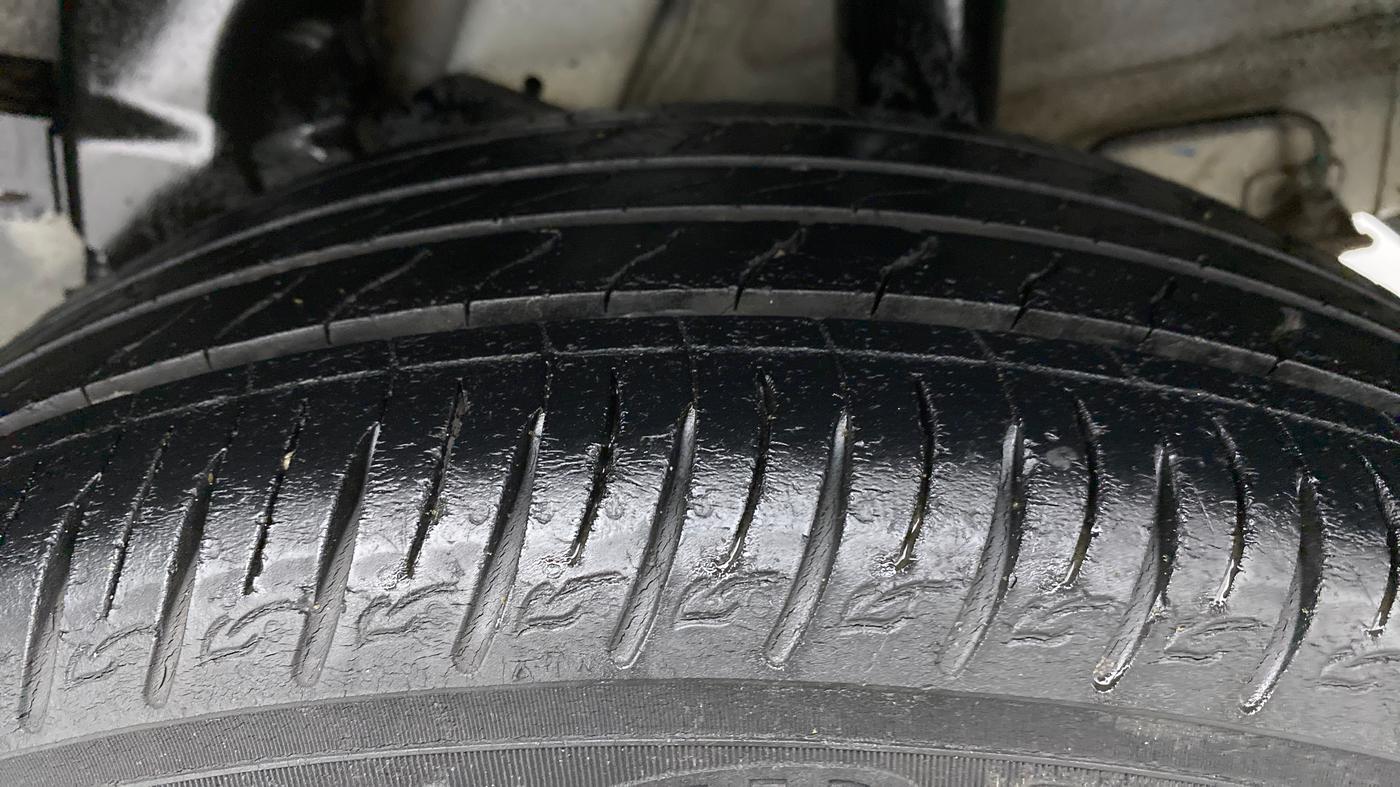 2019 Hyundai VENUE SX PLUS 1.0 TURBO DCT, Petrol, Automatic, 36,675 km, Left Rear Tyre Tread