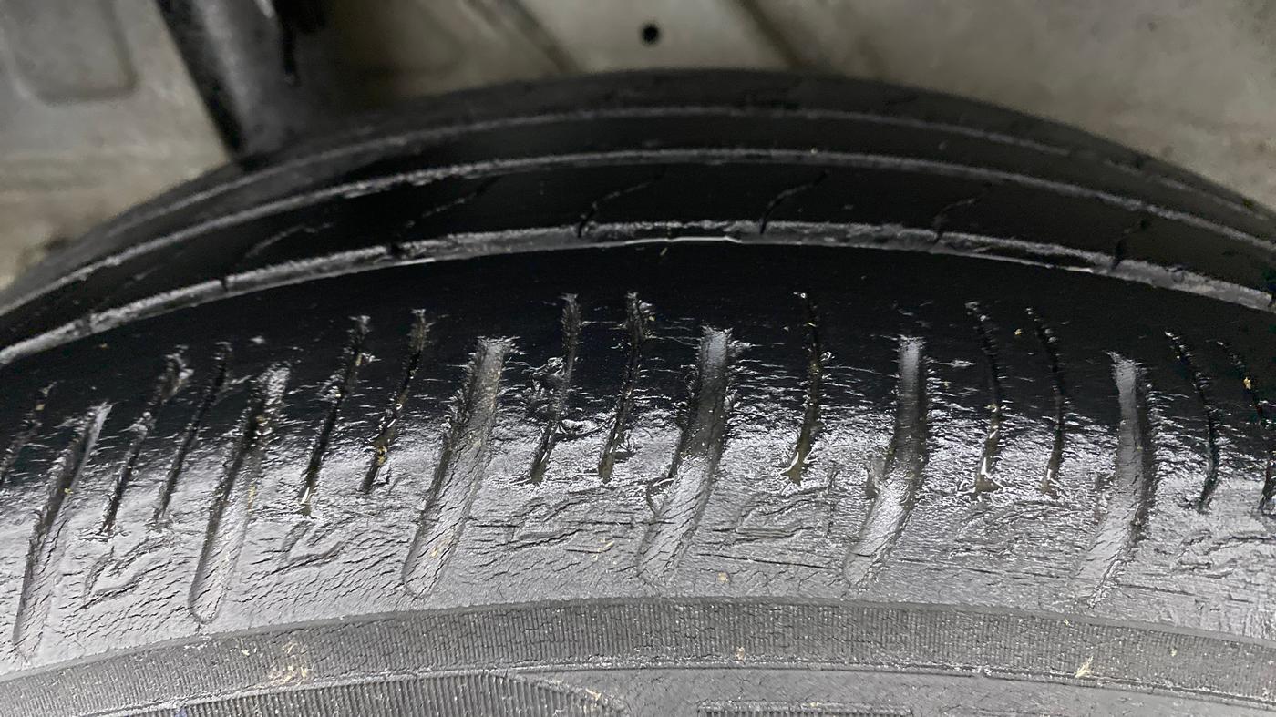 2019 Hyundai VENUE SX PLUS 1.0 TURBO DCT, Petrol, Automatic, 36,675 km, Right Rear Tyre Tread