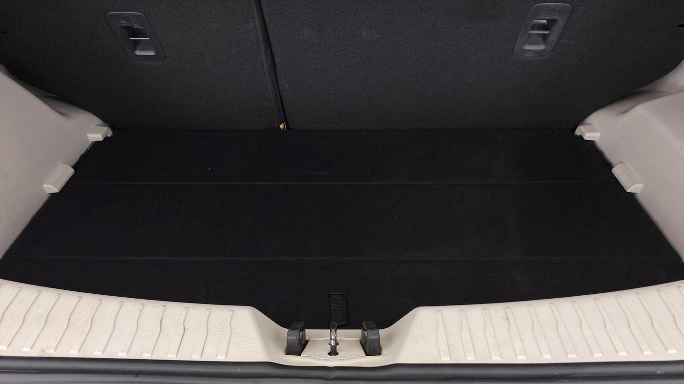 2019 Mahindra XUV300 1.5 W6 MT, Diesel, Manual, 22,770 km, Boot Inside