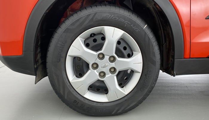 2019 Mahindra XUV300 1.5 W6 MT, Diesel, Manual, 22,770 km, Left Front Wheel