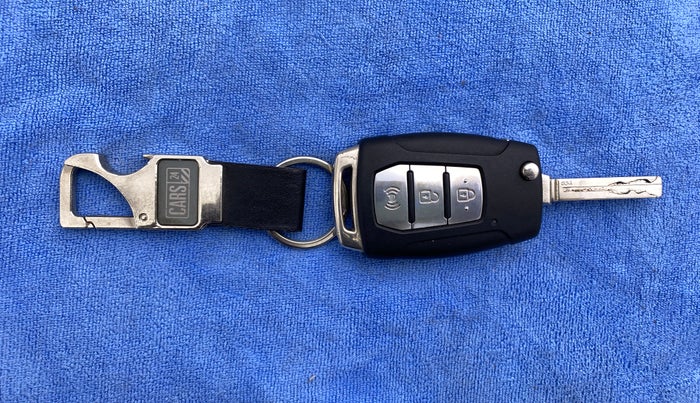2019 Mahindra XUV300 1.5 W6 MT, Diesel, Manual, 22,770 km, Key Close Up