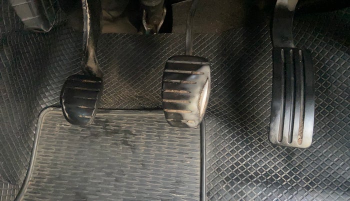 2021 Renault Duster RXZ 1.5 PETROL MT, Petrol, Manual, 1,10,497 km, Pedals