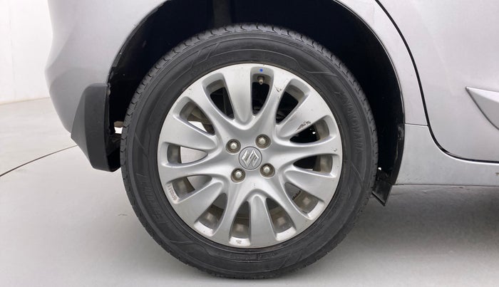 2016 Maruti Baleno ALPHA PETROL 1.2, Petrol, Manual, 1,05,224 km, Right Rear Wheel