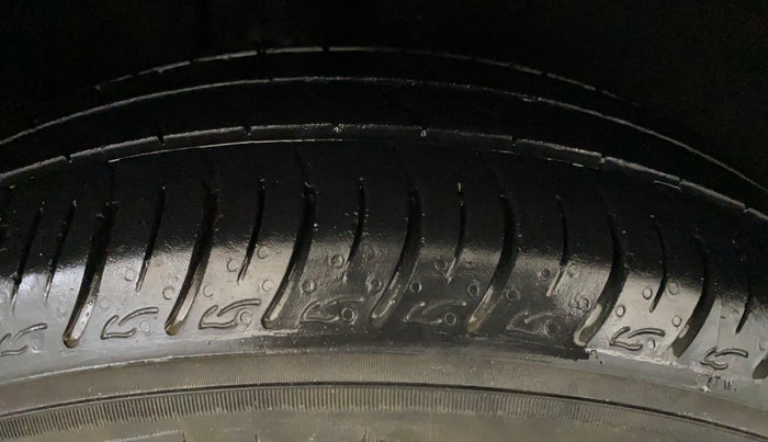 2018 Maruti Baleno DELTA PETROL 1.2, Petrol, Manual, 64,427 km, Right Rear Tyre Tread