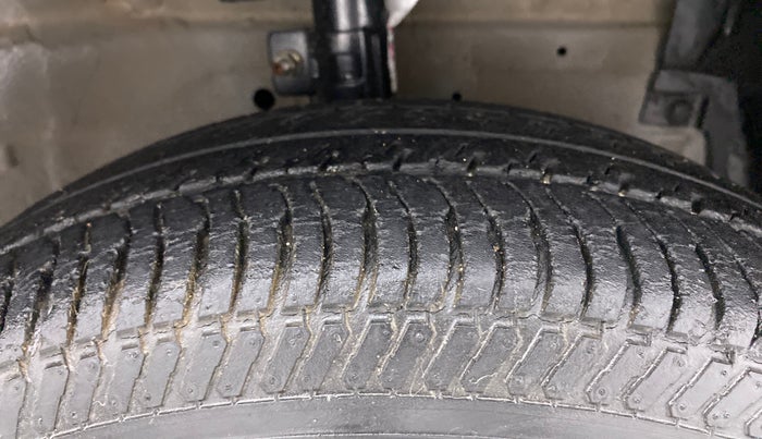 2014 Maruti Swift Dzire VXI, Petrol, Manual, 37,815 km, Right Front Tyre Tread