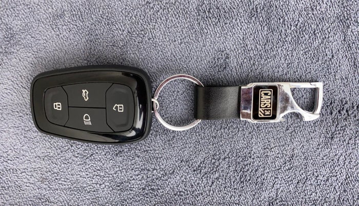 2023 Tata ALTROZ XZ PLUS I-TURBO PETROL, Petrol, Manual, 3,740 km, Key Close Up