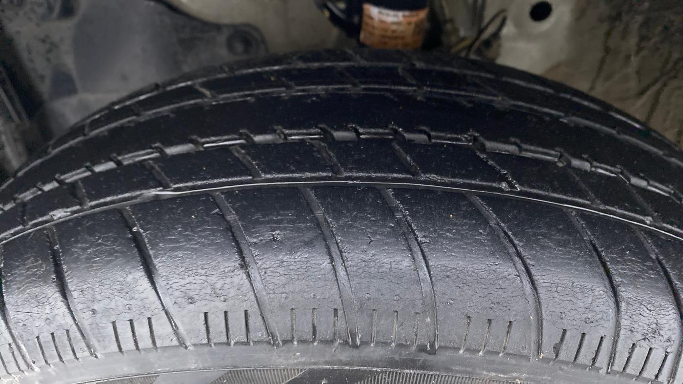 2019 Honda Amaze 1.2 SMT I VTEC, Petrol, Manual, 65,987 km, Left Front Tyre Tread