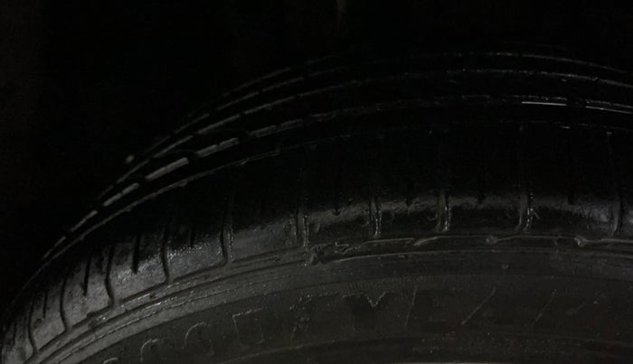 2016 Maruti Baleno ZETA PETROL 1.2, Petrol, Manual, 61,523 km, Right Rear Tyre Tread