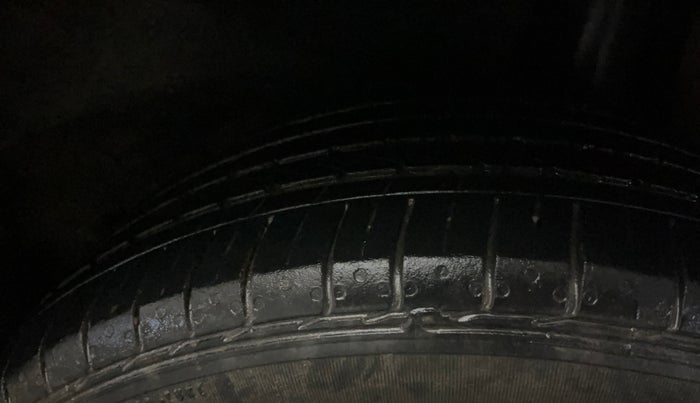 2016 Maruti Baleno ZETA PETROL 1.2, Petrol, Manual, 61,523 km, Left Rear Tyre Tread