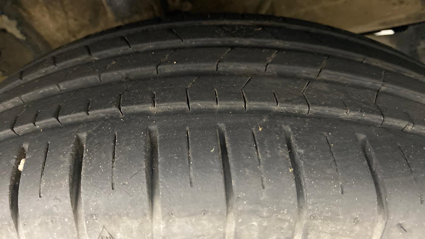 2018 Maruti Baleno ZETA 1.2 K12, Petrol, Manual, 13,442 km, Right Front Tyre Tread