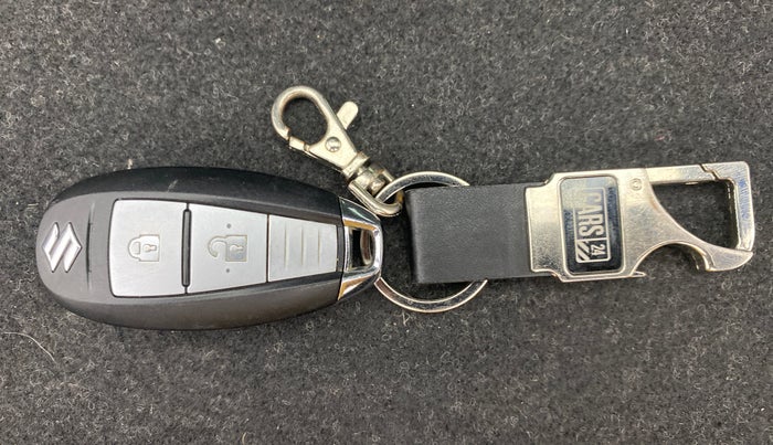 2018 Maruti Baleno ZETA 1.2 K12, Petrol, Manual, 13,442 km, Key Close Up