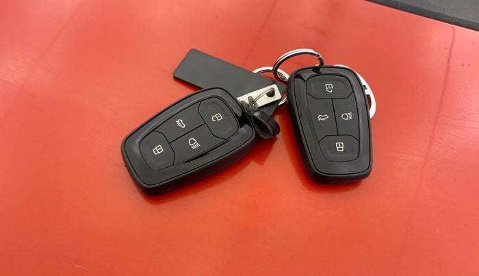 2021 Tata TIAGO NRG XZ AMT, Petrol, Automatic, 17,859 km, Key Close Up