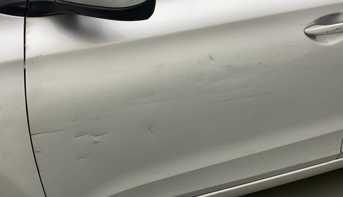2014 Hyundai Elite i20 MAGNA 1.2, Petrol, Manual, 36,036 km, Front passenger door - Slightly dented