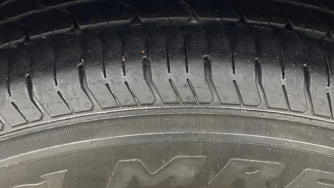 2014 Maruti Swift VDI, Diesel, Manual, 83,759 km, Right Rear Tyre Tread