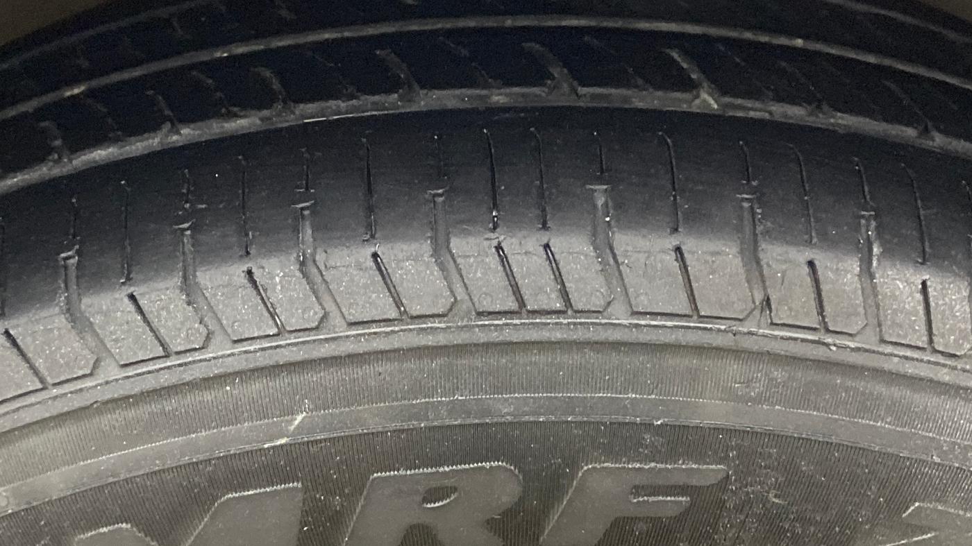 2014 Maruti Swift VDI, Diesel, Manual, 83,759 km, Right Front Tyre Tread