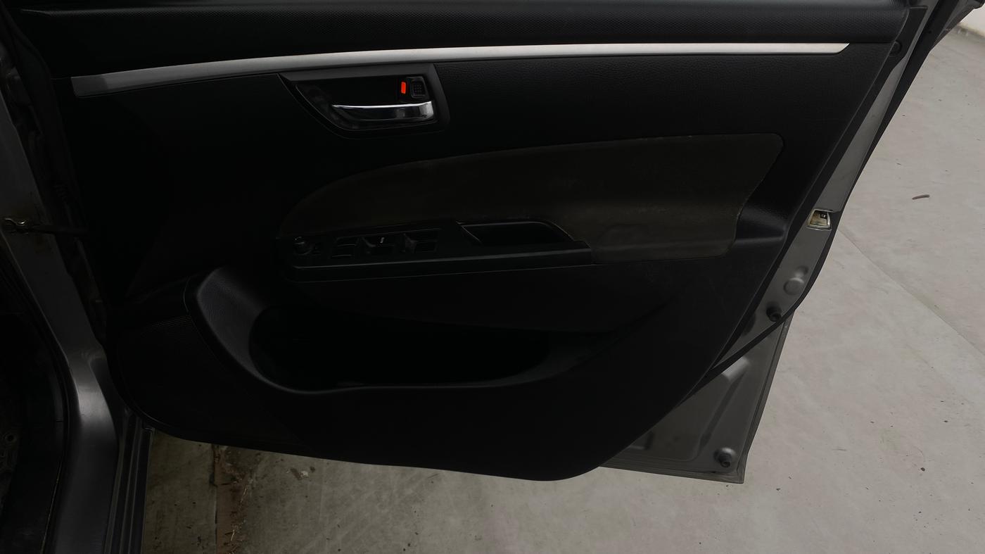 2014 Maruti Swift VDI, Diesel, Manual, 83,759 km, Driver Side Door Panels Control