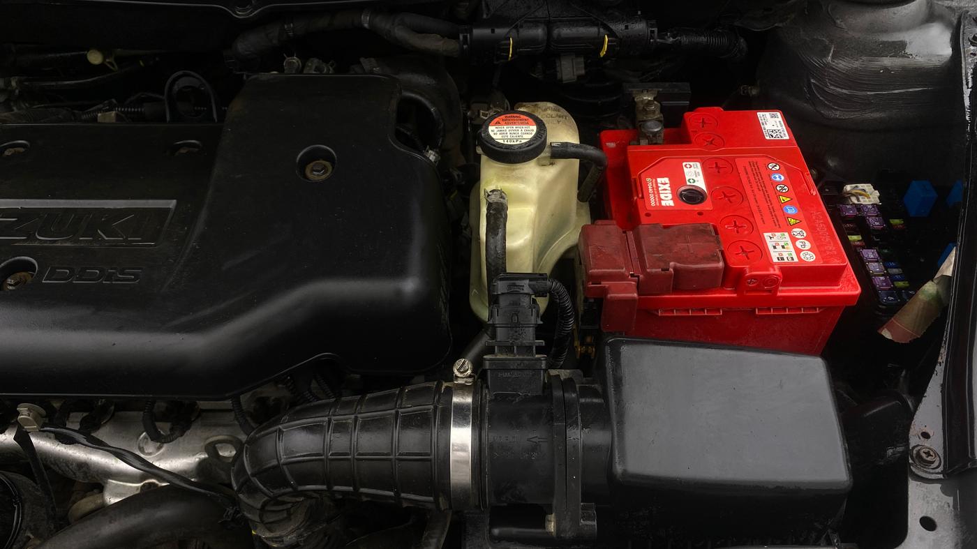 2014 Maruti Swift VDI, Diesel, Manual, 83,759 km, Engine View - Left
