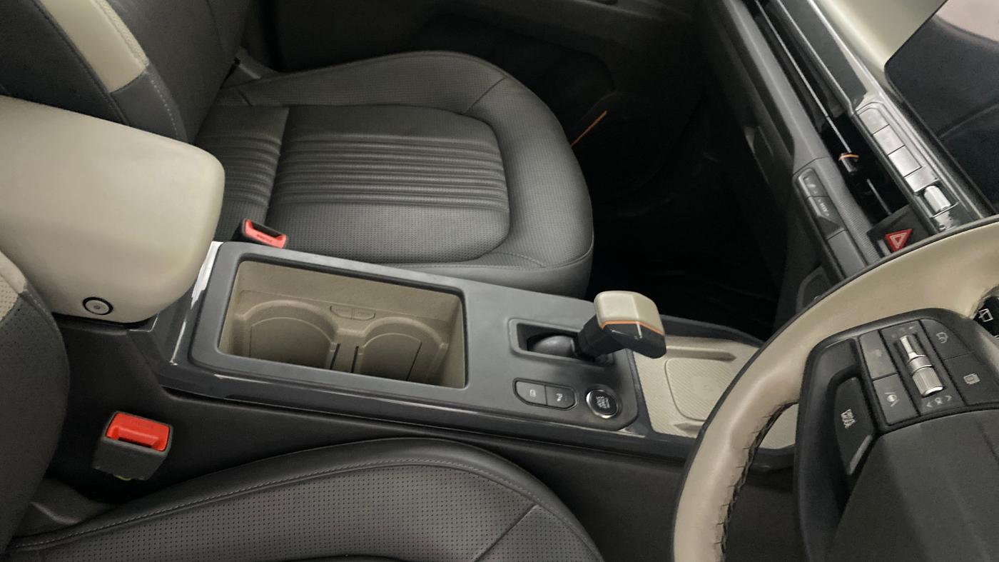 2025 KIA SYROS HTX Plus (O) 1.0 Turbo 7DCT, Petrol, Automatic, 5,992 km, Gear Lever