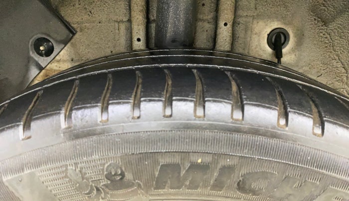 2019 Hyundai Elite i20 ASTA 1.2 (O), Petrol, Manual, 80,663 km, Right Rear Tyre Tread