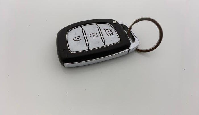 2019 Hyundai Elite i20 ASTA 1.2 (O), Petrol, Manual, 80,663 km, Key Close Up