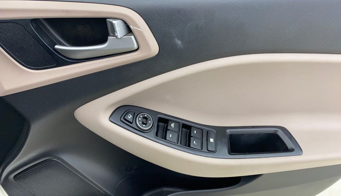 2019 Hyundai Elite i20 ASTA 1.2 (O), Petrol, Manual, 80,663 km, Driver Side Door Panels Control