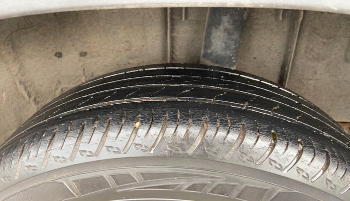 2020 Nissan MAGNITE XV PREMIUM TURBO, Petrol, Manual, 56,578 km, Left Rear Tyre Tread