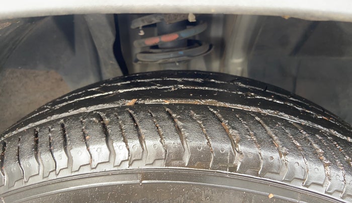 2020 Nissan MAGNITE XV PREMIUM TURBO, Petrol, Manual, 56,578 km, Right Front Tyre Tread