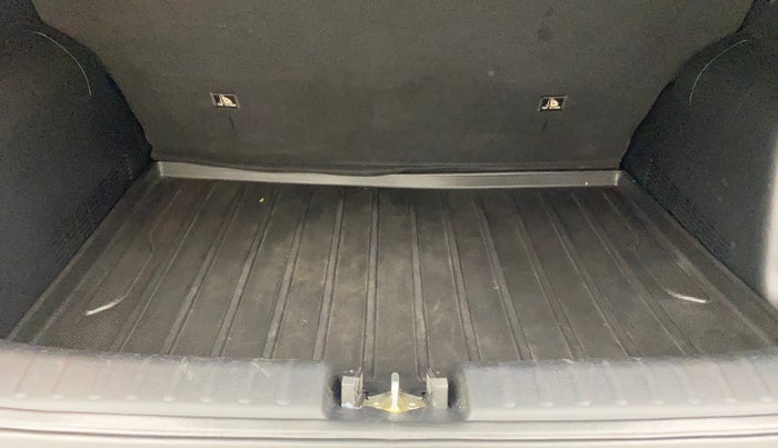 2023 KIA SONET 	 HTX 1.0 TURBO DCT, Petrol, Automatic, 32,597 km, Boot Inside