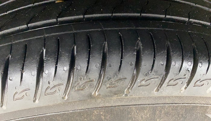 2023 KIA SONET 	 HTX 1.0 TURBO DCT, Petrol, Automatic, 32,597 km, Right Rear Tyre Tread