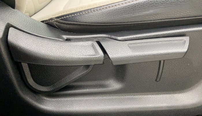 2023 KIA SONET 	 HTX 1.0 TURBO DCT, Petrol, Automatic, 32,597 km, Driver Side Adjustment Panel