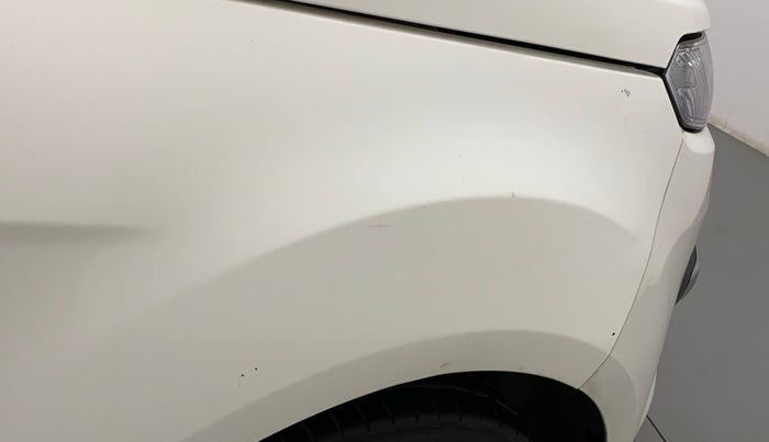 2016 Ford Ecosport TITANIUM+ 1.5L DIESEL, Diesel, Manual, 1,19,063 km, Right fender - Minor scratches