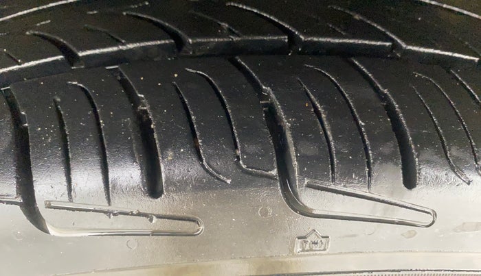 2015 Hyundai Grand i10 SPORTZ 1.2 KAPPA VTVT, Petrol, Manual, 70,997 km, Left Front Tyre Tread