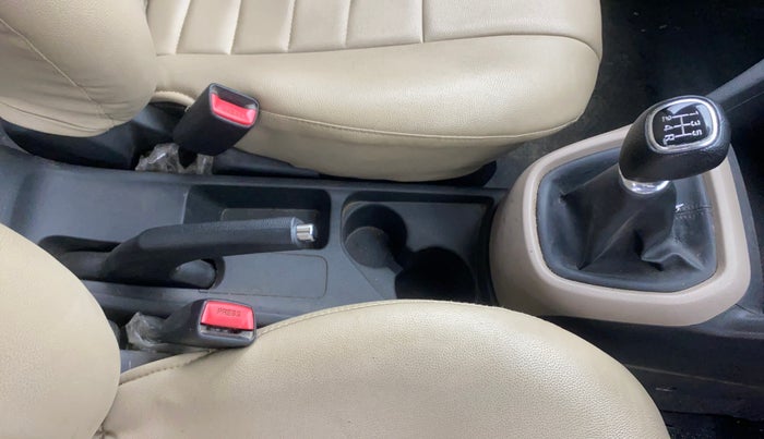 2015 Hyundai Grand i10 SPORTZ 1.2 KAPPA VTVT, Petrol, Manual, 70,997 km, Gear Lever