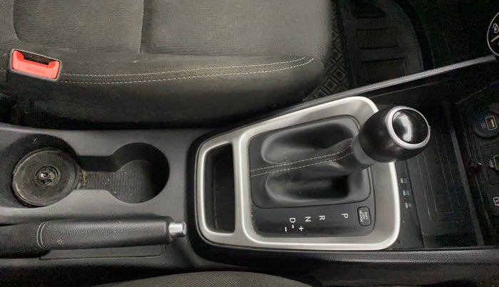 2020 Hyundai VENUE SX PLUS 1.0 TURBO DCT, Petrol, Automatic, 45,863 km, Gear Lever