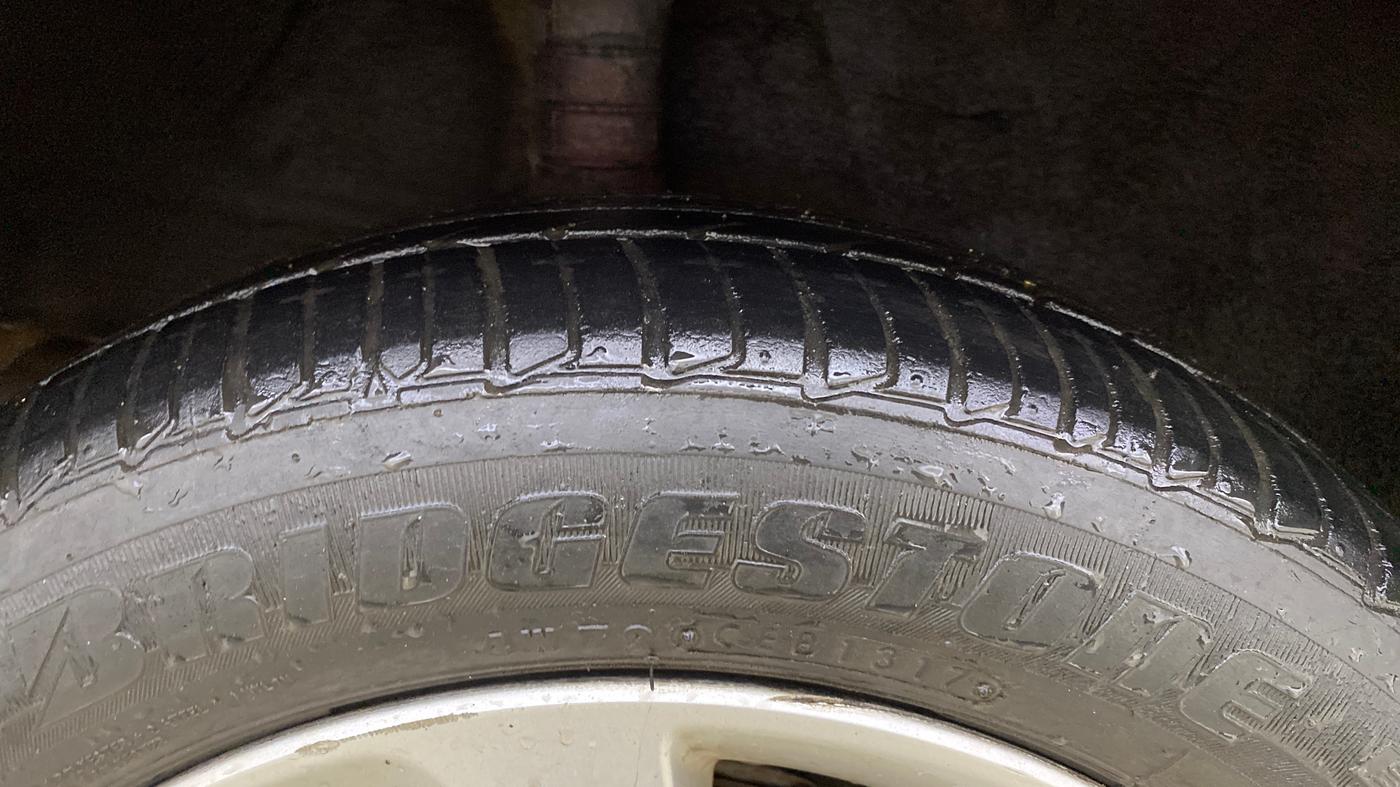 2017 Nissan Micra XV CVT, Petrol, Automatic, 37,022 km, Right Rear Tyre Tread